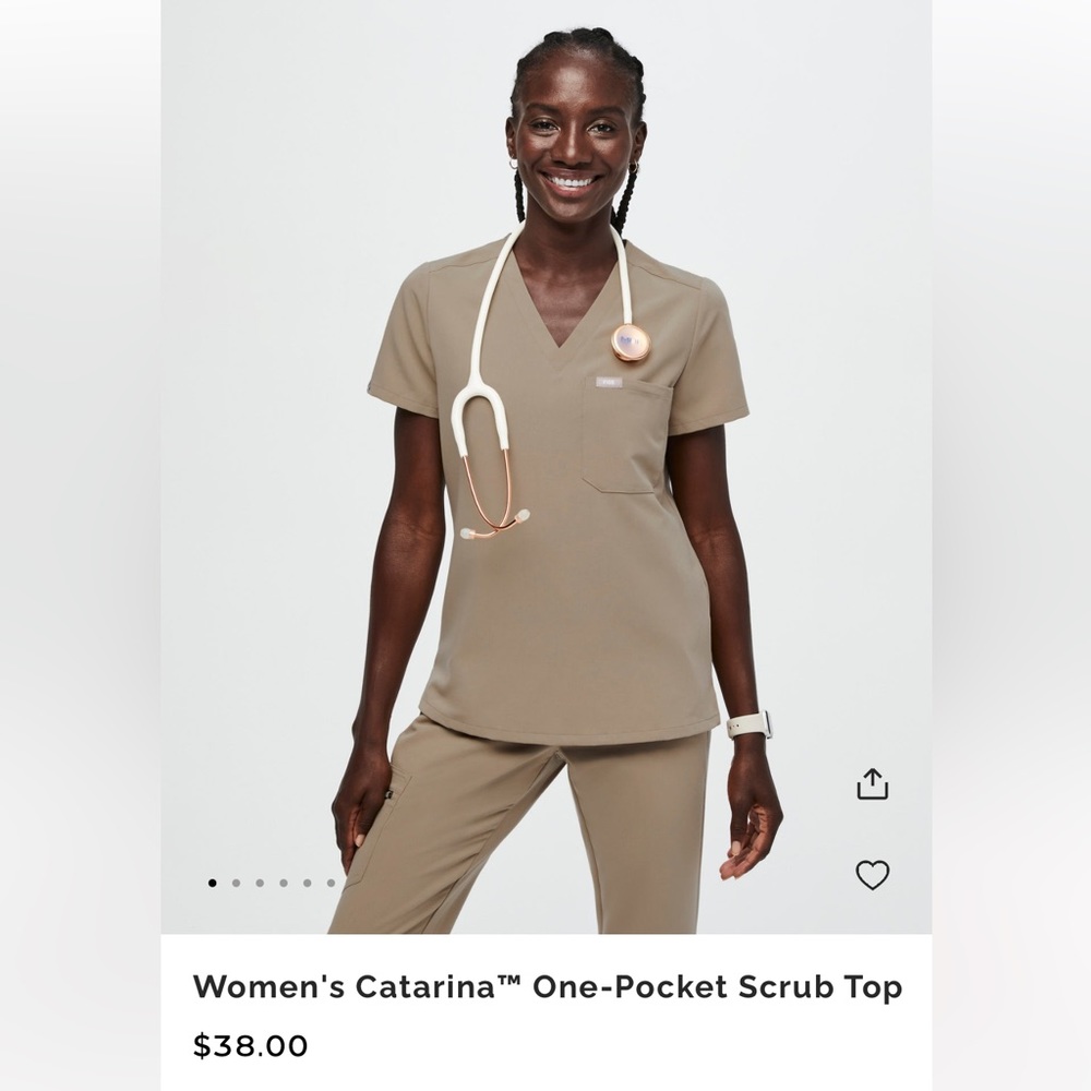NWT 🏷 | FIGS CATARINA ONE POCKET SCRUB TOP ✨